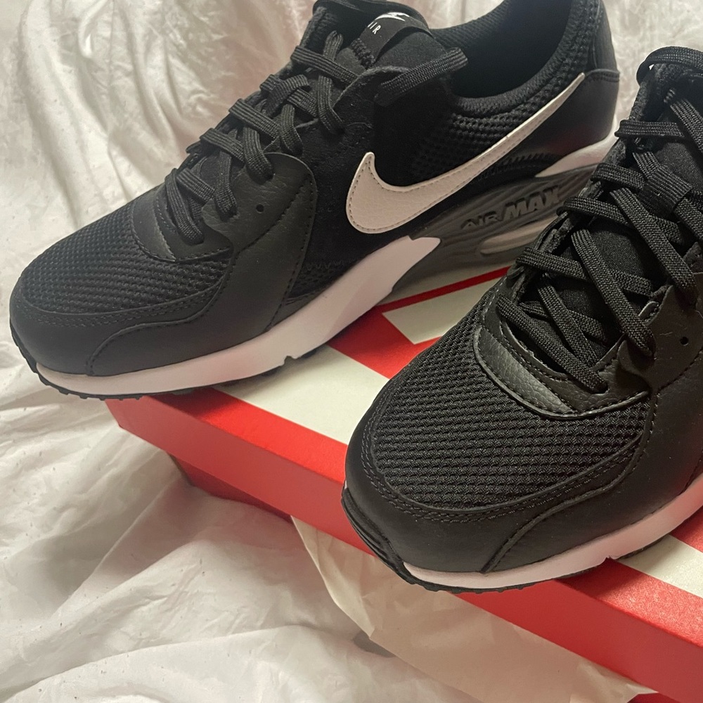 Black/White-Dark Grey WMNS Nike Air Max Excee